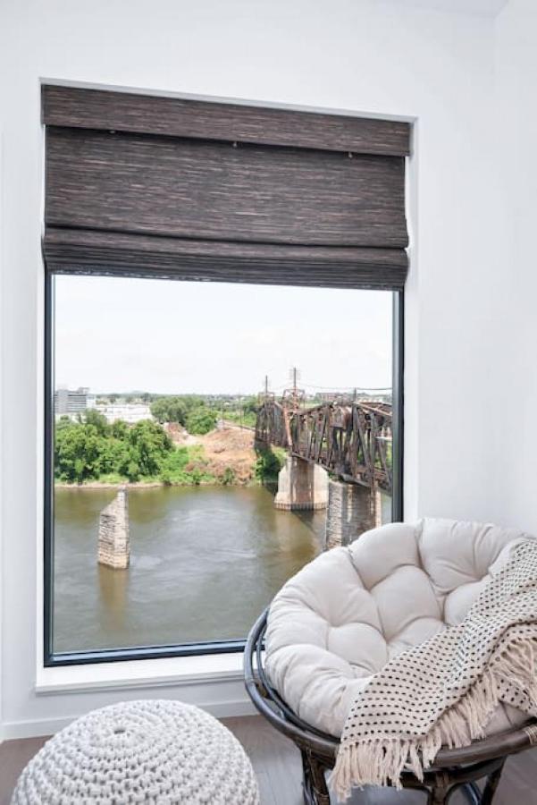 Upscale River View Condo Walk To Downtown And Private Patio Nashville Bagian luar foto